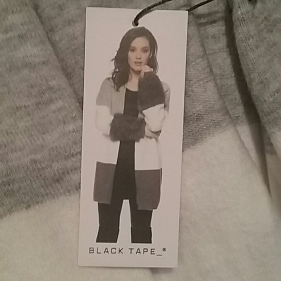 Black Tape open cardigan faux fur sleeves size Medium NWT! Versatile and fun! - Picture 3 of 11